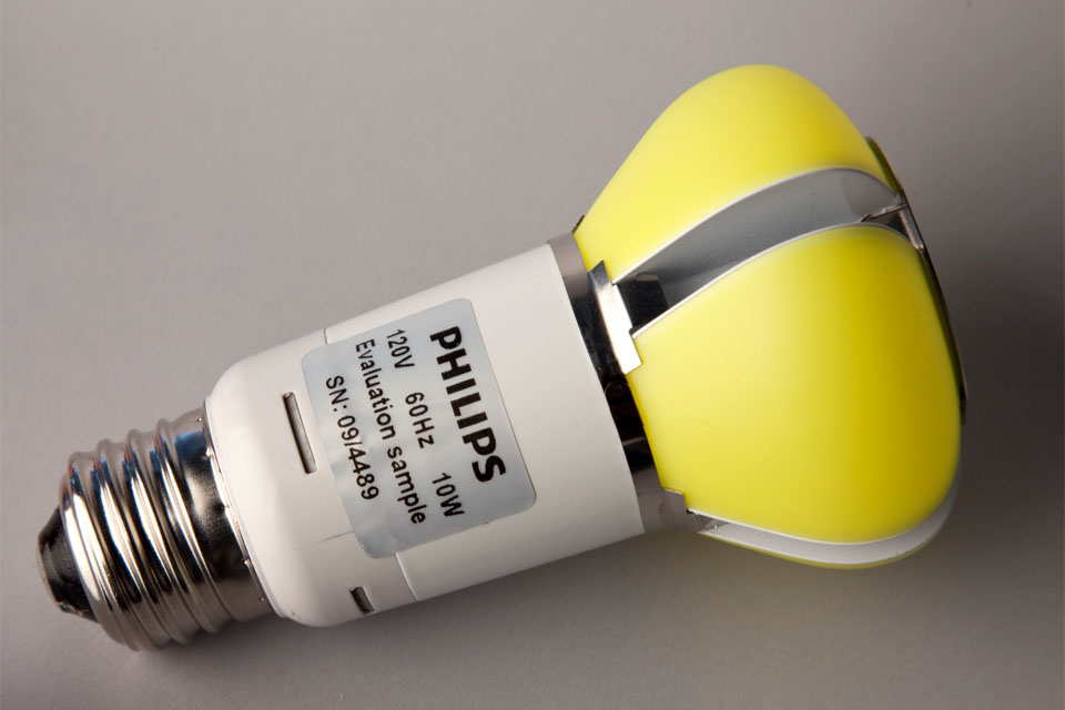 Philips led bulb store 18 watt price